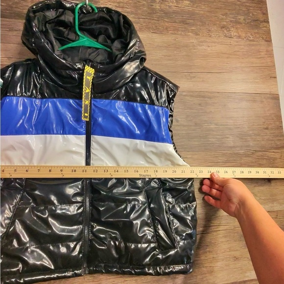 Taxi Stylish Women's Colorblock Vest - Black, Blue, and White - Picture 4 of 10